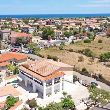Le Case Di Helga Budoni Exterior photo