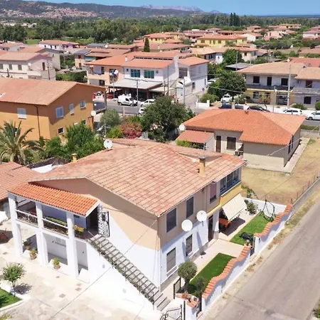 Le Case Di Helga Budoni Exterior photo